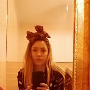 Meet your Posher, Marcela